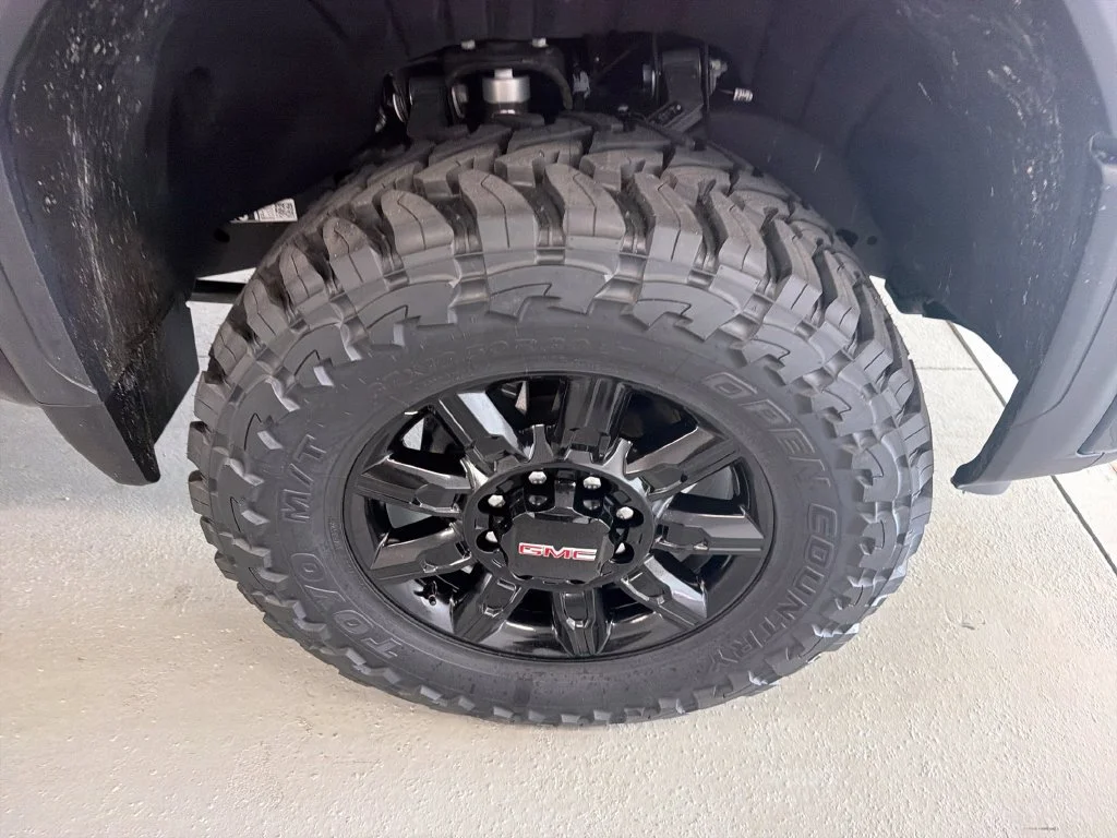 Used 2026 Titanium Rush Metallic GMC AT4 image 4