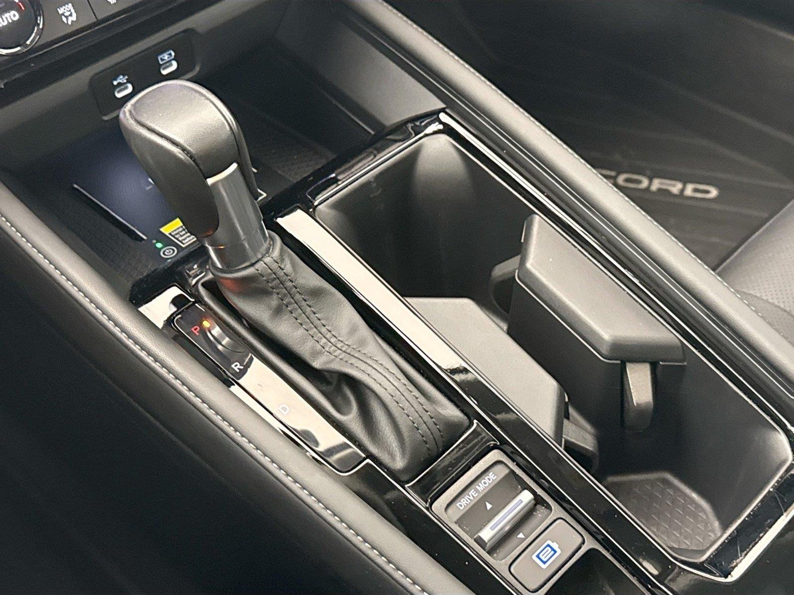 Used 2024 Meteorite Gray Metallic Honda Touring image 24