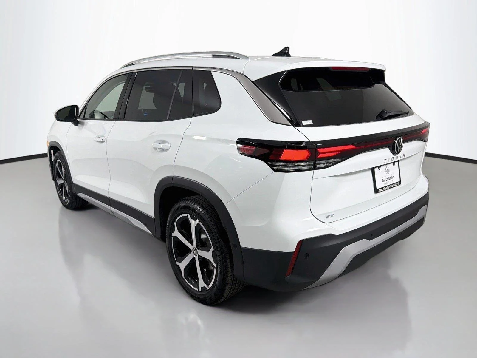 New 2026 Pure White Volkswagen SE image 7