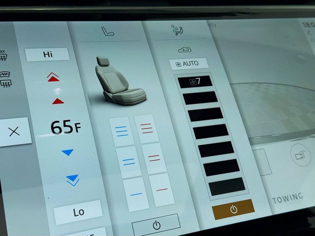 New 2026 Borasco Grey Land Rover Dynamic SE image 17