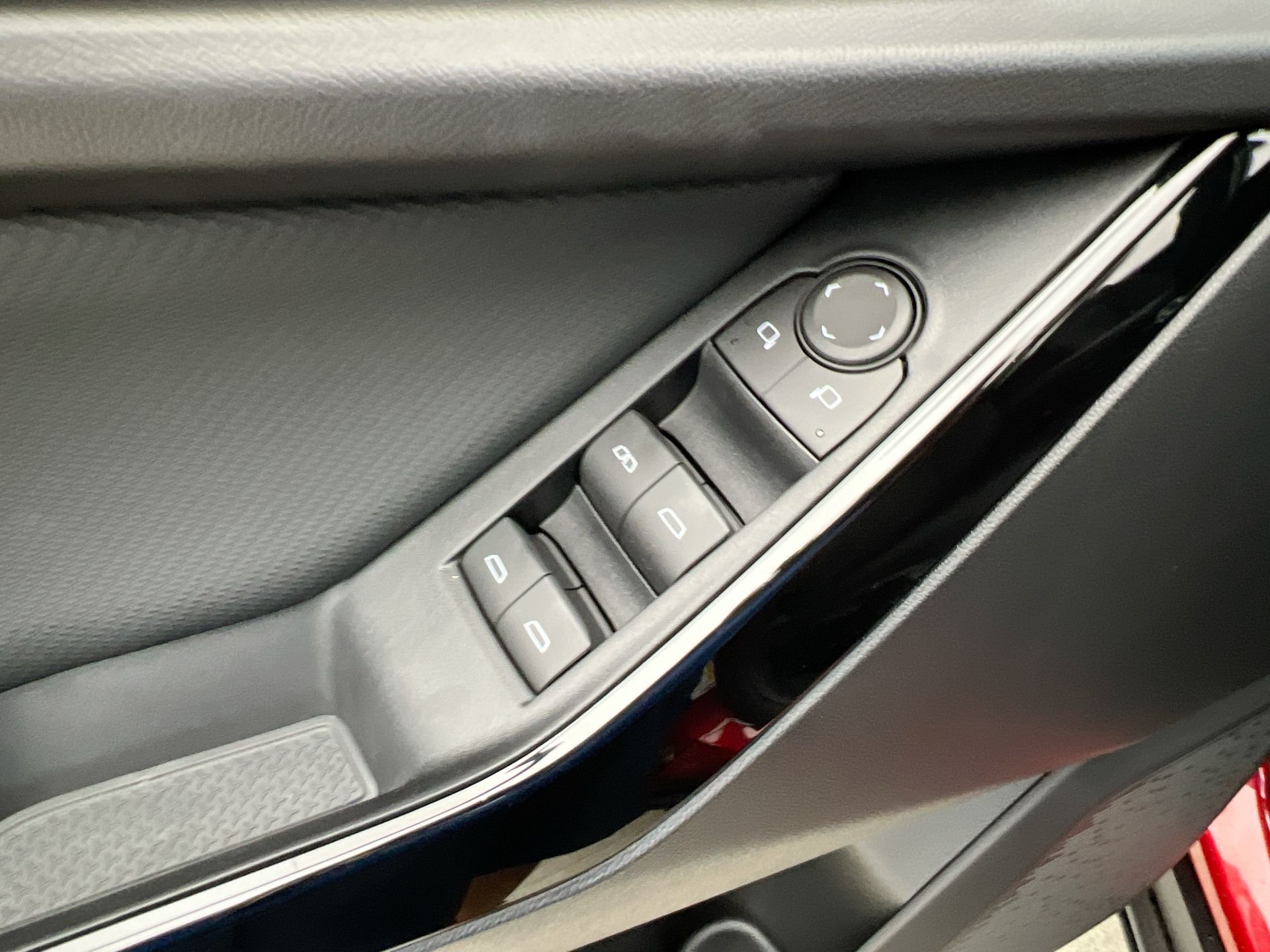 2026 Chevrolet Equinox LT - Photo 41