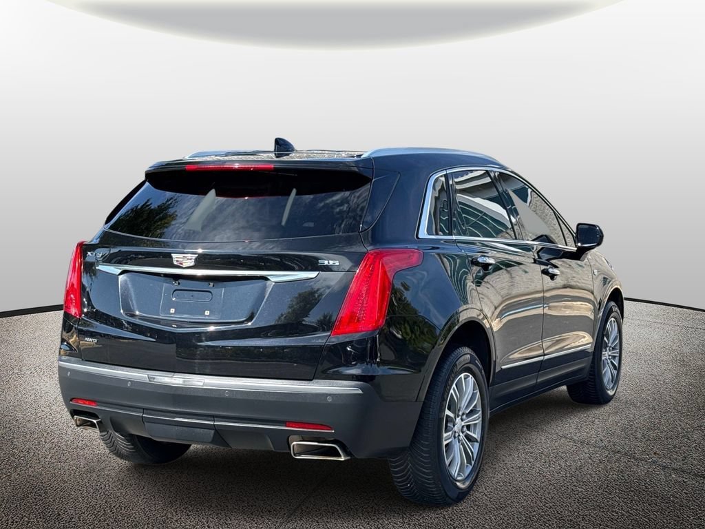 Used 2017 Cadillac XT5 Luxury with VIN 1GYKNDRS9HZ275969 for sale in Chantilly, VA
