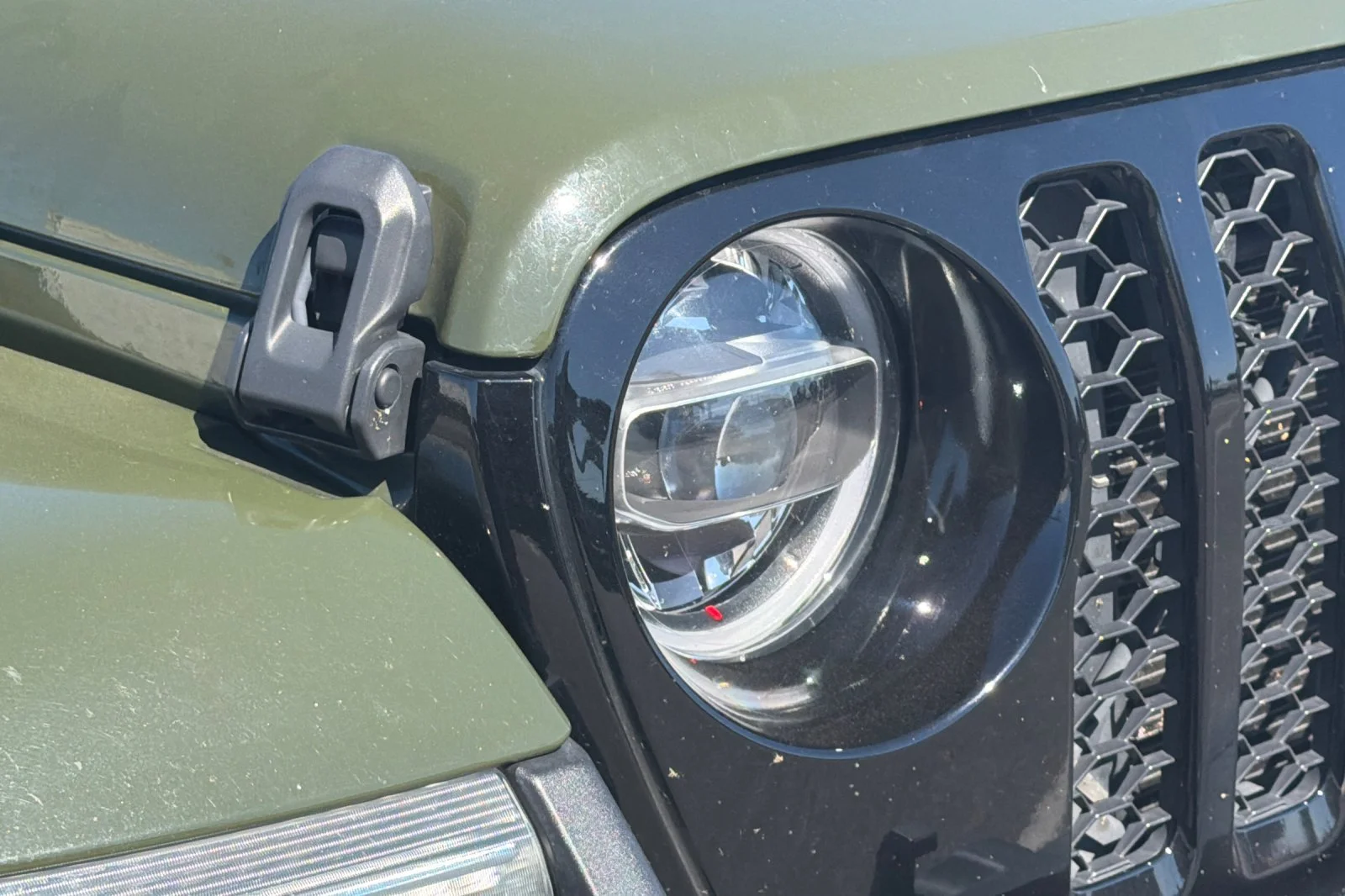 Used 2022 Green Jeep Willys image 38