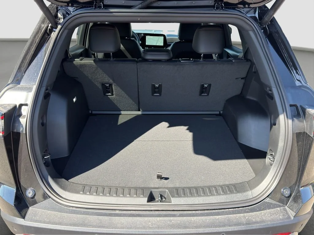 New 2026 Mosaic Black Metallic Chevrolet ACTIV image 20