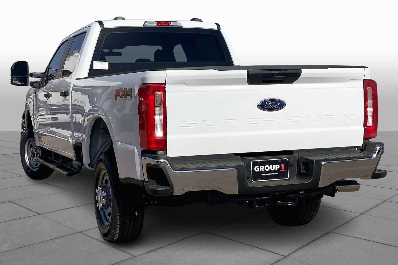 2026 Ford F-350 Super Duty XL - Photo 12