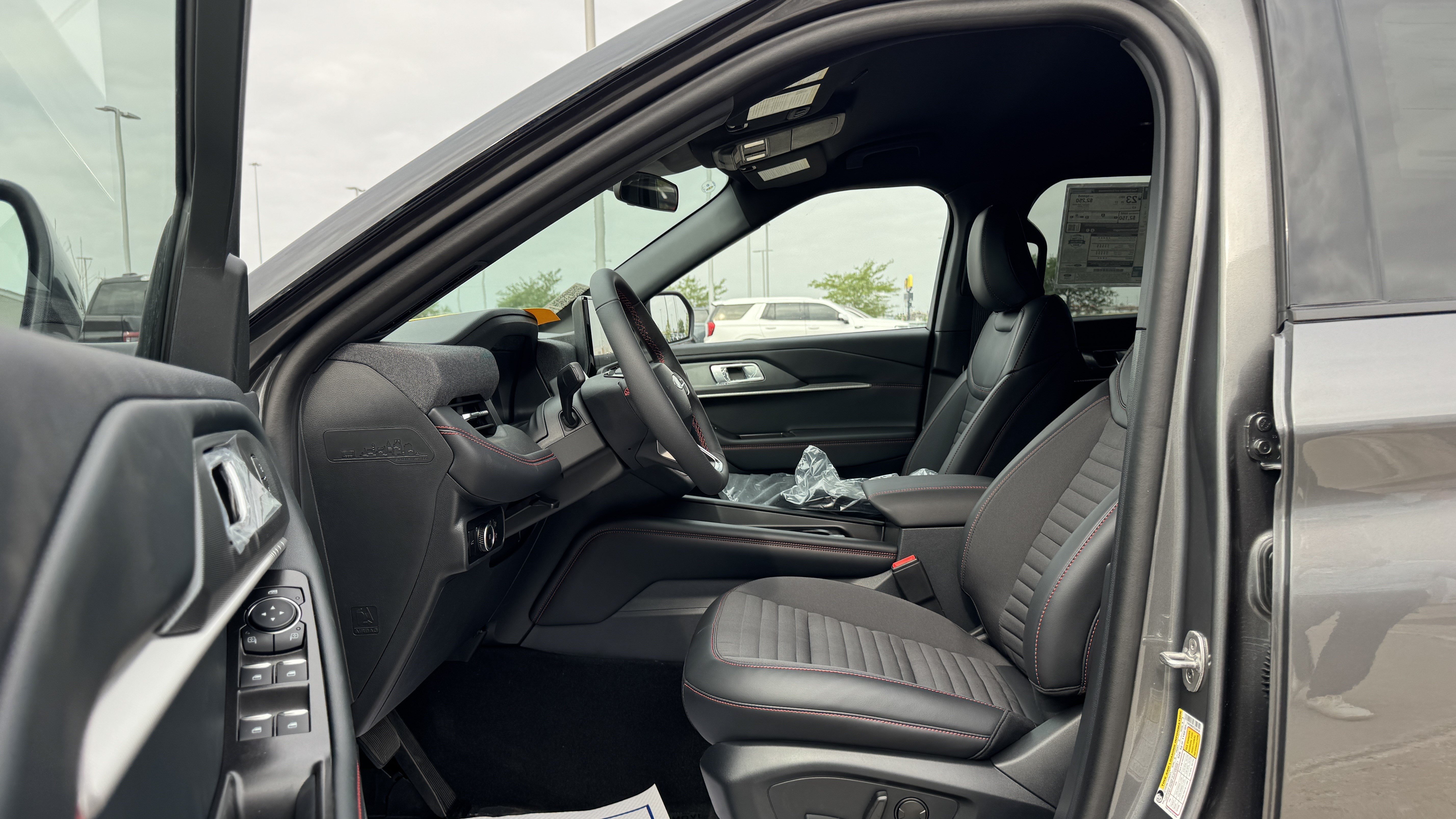 New 2026 Carbonized Gray Metallic Ford ST-Line image 5