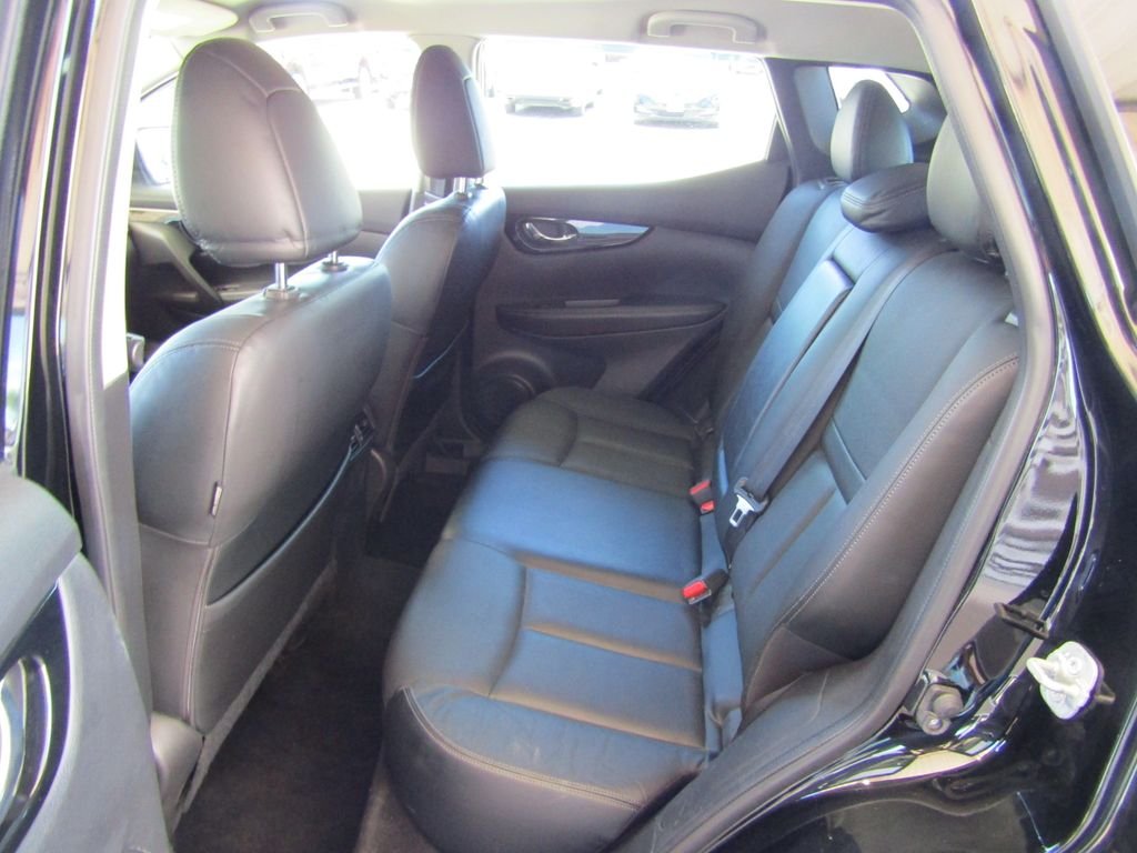 Used 2017 Black Nissan SL image 28