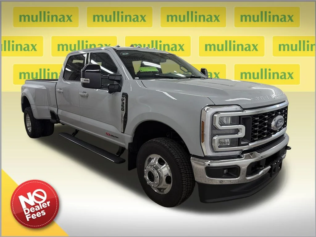 2026 Ford F-350 Lariat 4x4 Crew Cab 8' Box DRW's photo
