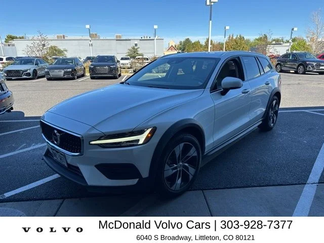 Used 2020 White Volvo T5 image 1