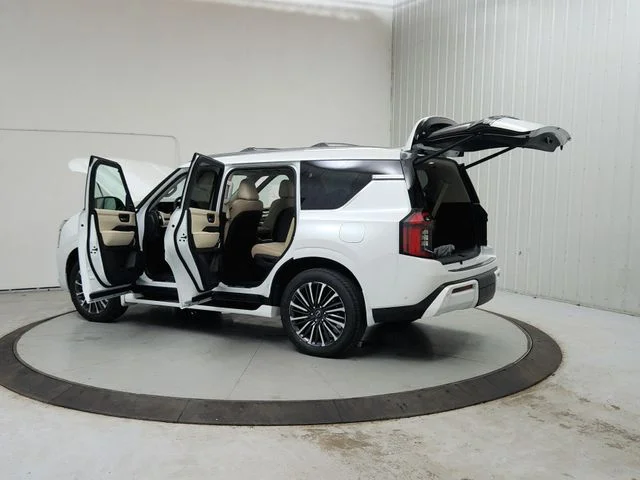 New 2026 White Nissan Platinum Reserve image 14