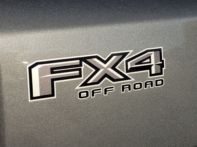New 2025 Carbonized Gray Metallic Ford XLT image 49