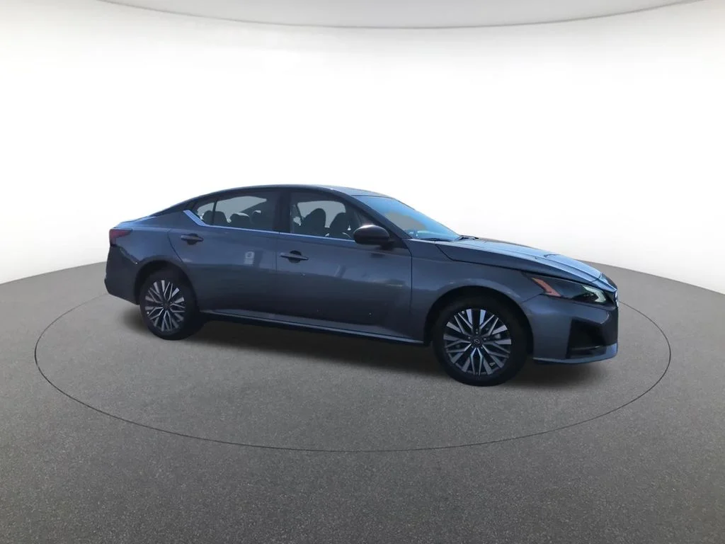 Used 2026 Gray Nissan 2.5 SV image 4