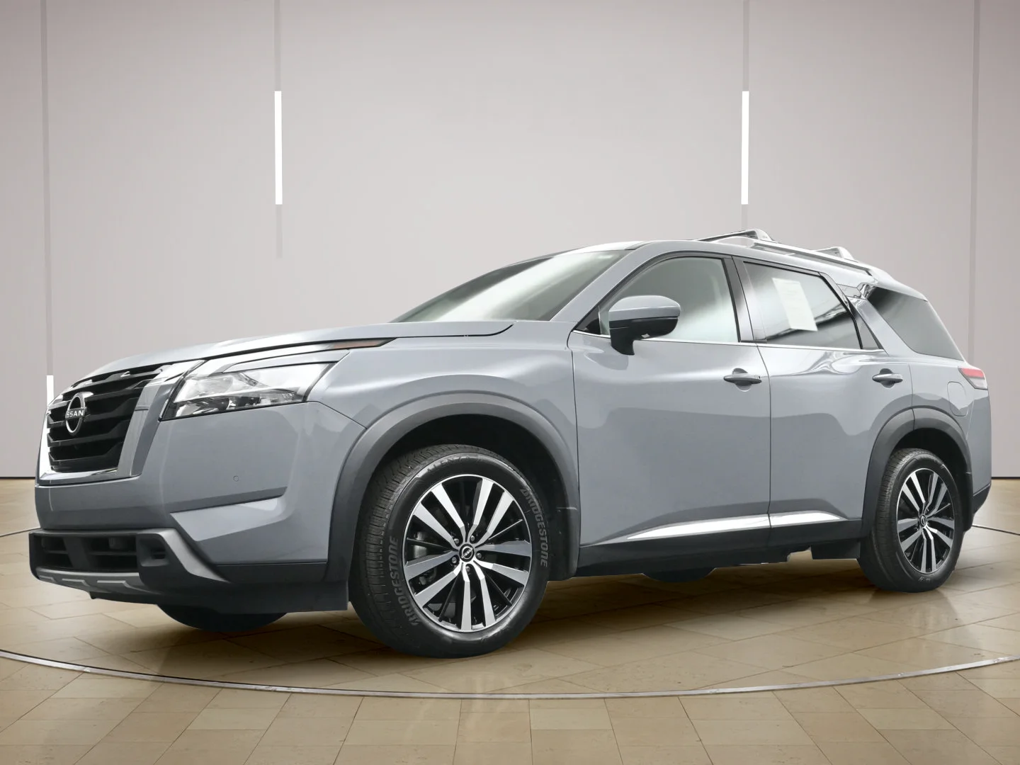 Certified Used 2024 Boulder Gray Pearl Nissan Platinum image 25