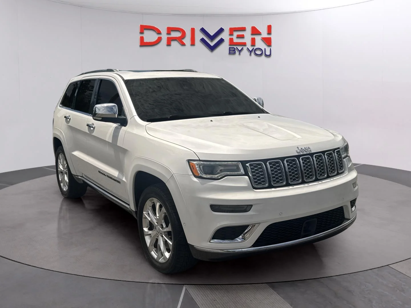 Used 2021 Ivory 3-Coat Jeep Summit image 7