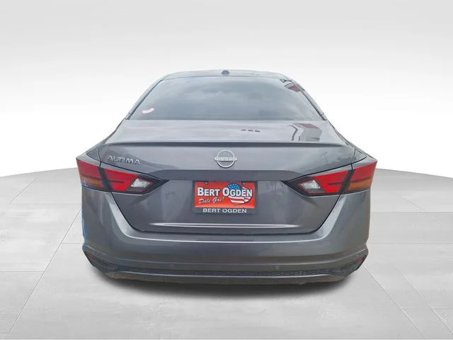 Certified Used 2025 Gray Nissan 2.5 S image 7