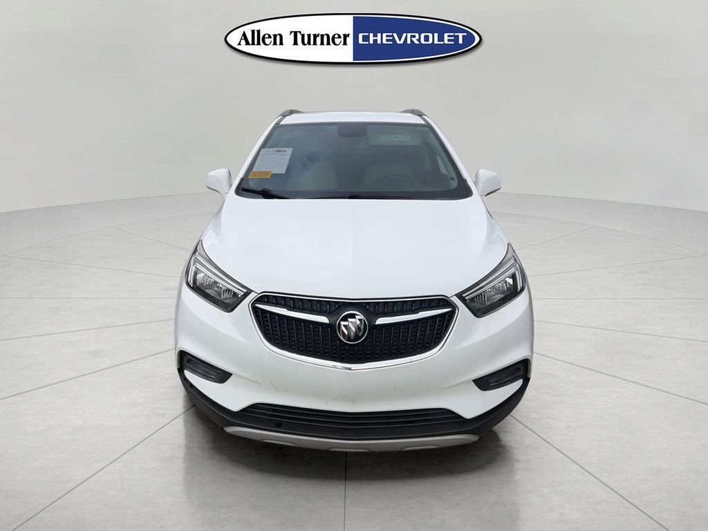 Used 2020 White Buick Preferred image 3