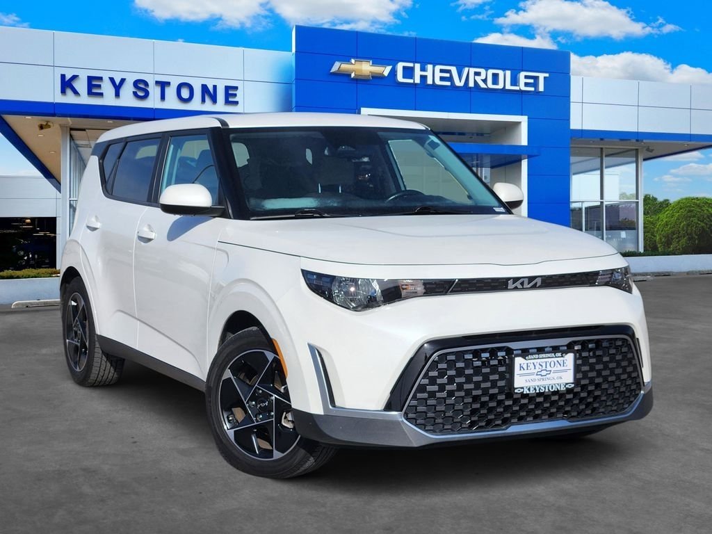 2023 Kia Soul 2.0L EX 6 IVT's photo