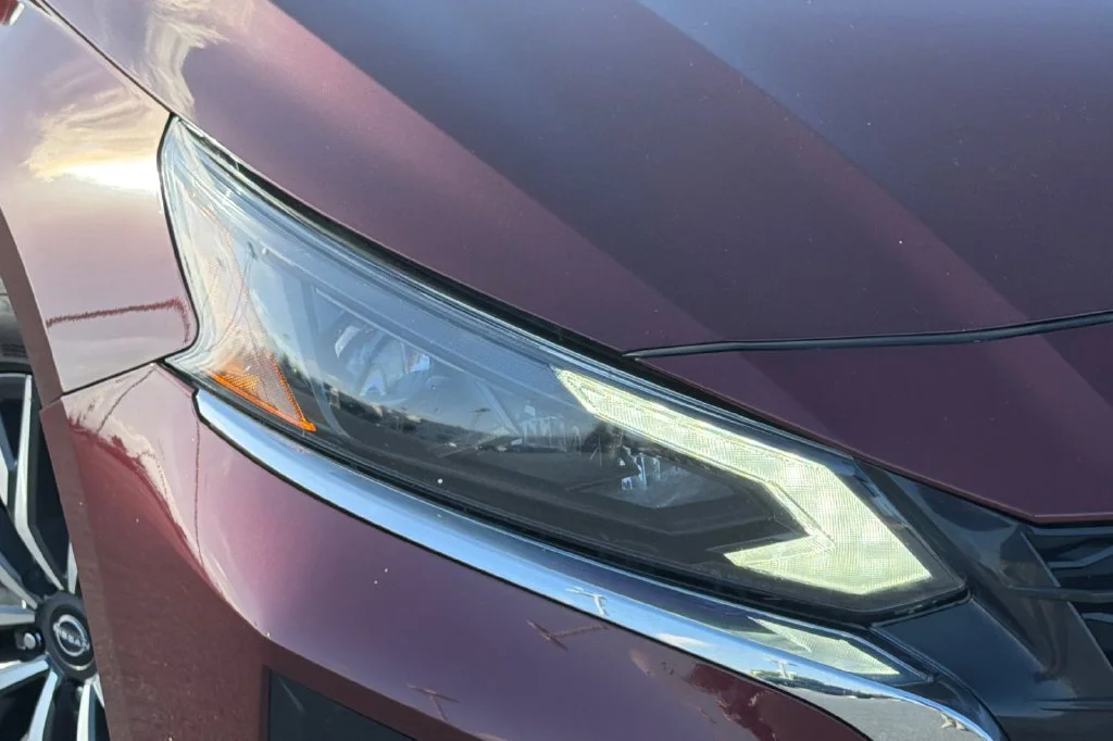Used 2024 Garnet Pearl Metallic Nissan 2.5 SV image 37