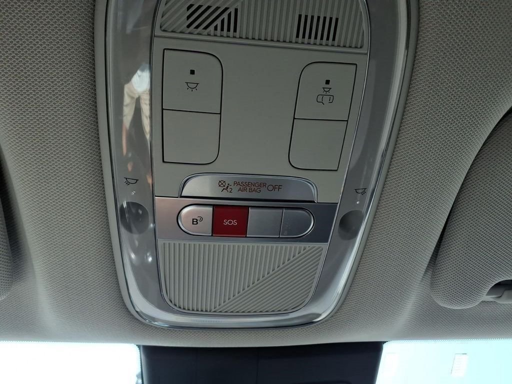 Certified Used 2023 Black Hyundai SE image 27