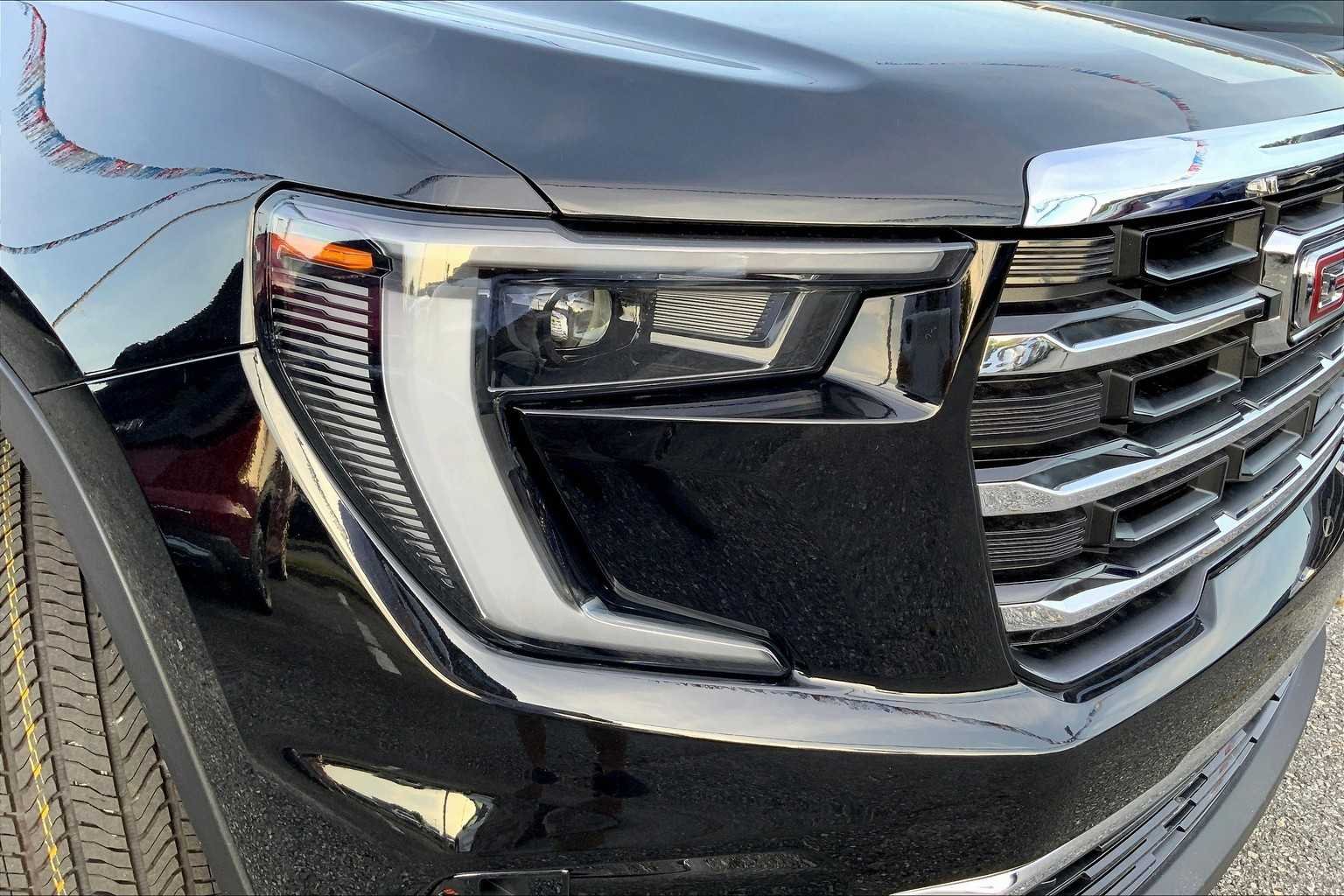 2025 GMC Acadia Elevation - Photo 13