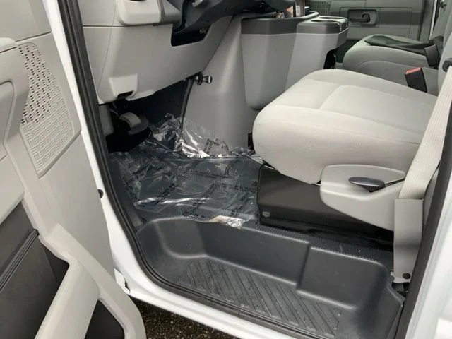 2025 Ford E-Series Cutaway Base - Photo 19
