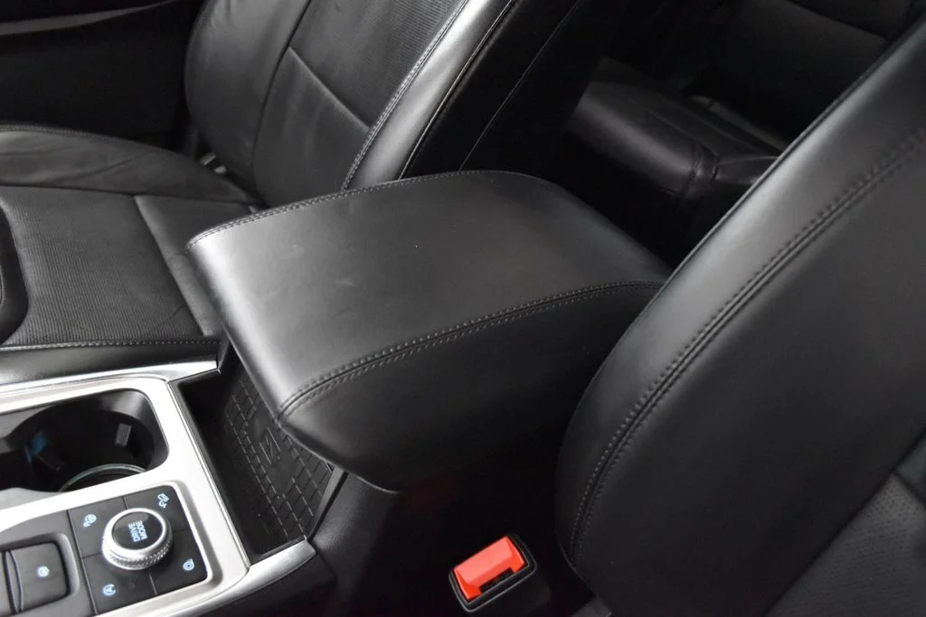 Used 2021 Black Metallic Ford Platinum image 17