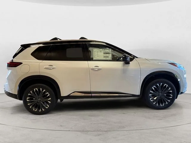 New 2026 White Nissan Platinum image 7