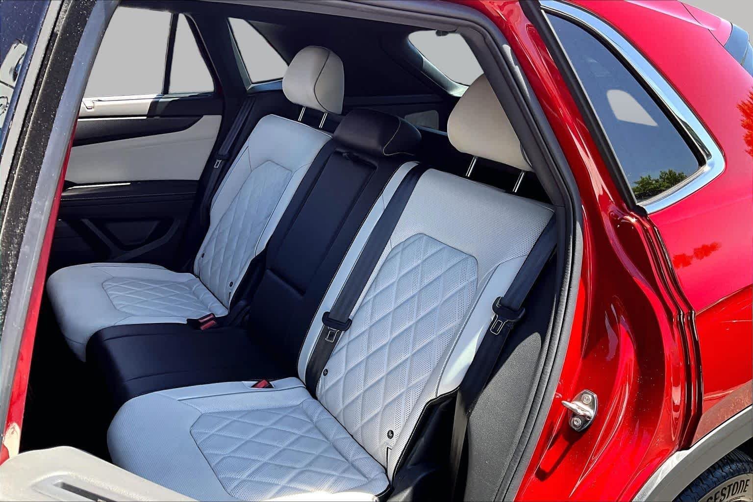 Used 2024 Aurora Red Metallic Volkswagen 2.0T SEL Premium R-Line image 18
