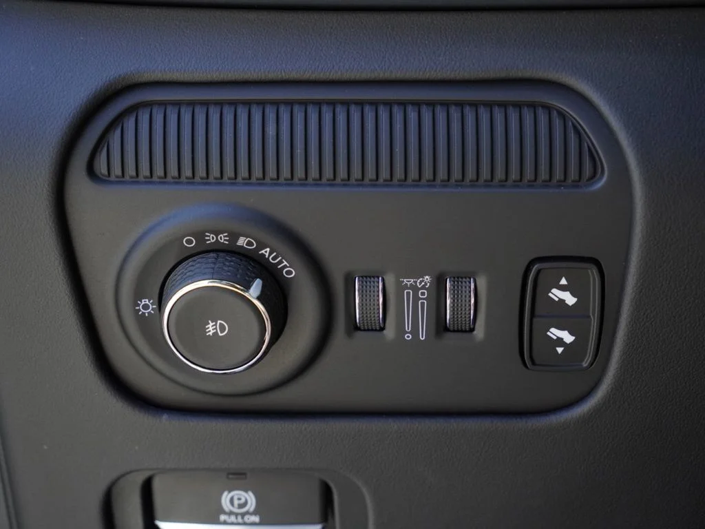 2024 Jeep Grand Wagoneer L Series II - Photo 12