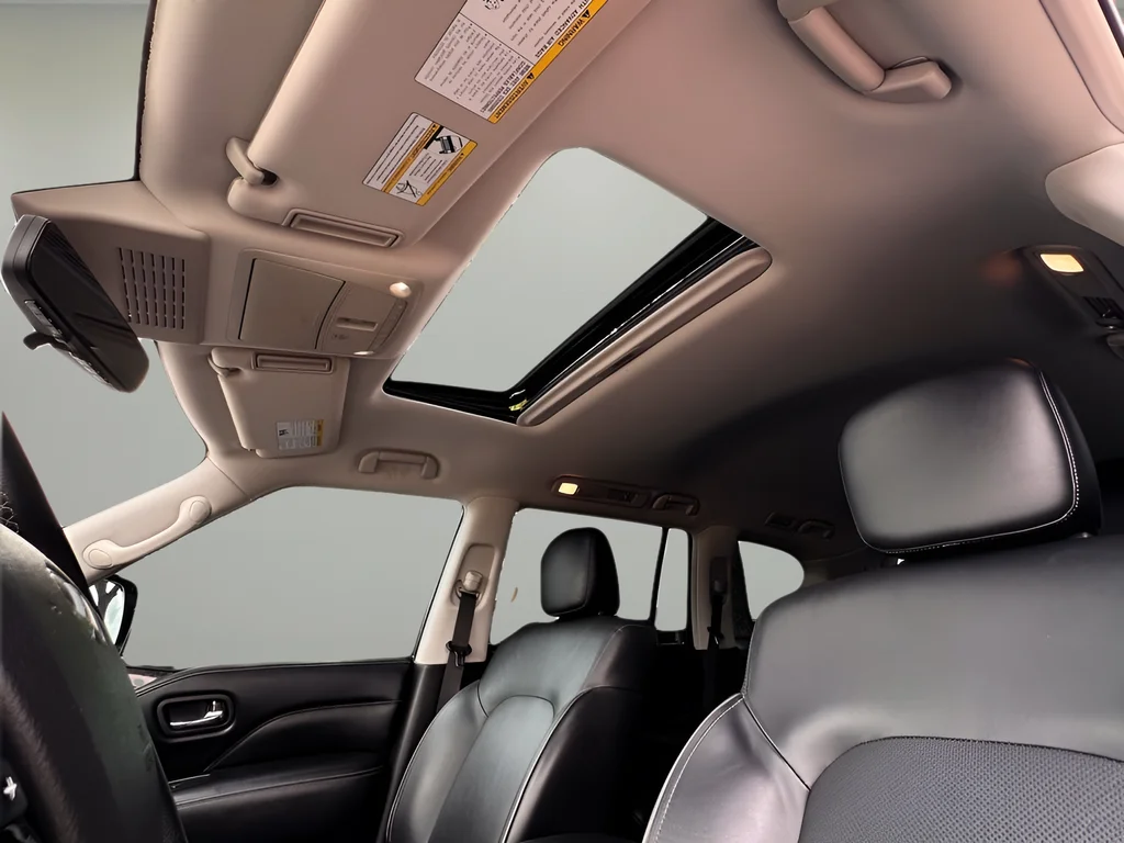 Used 2022 Gray INFINITI LUXE image 18
