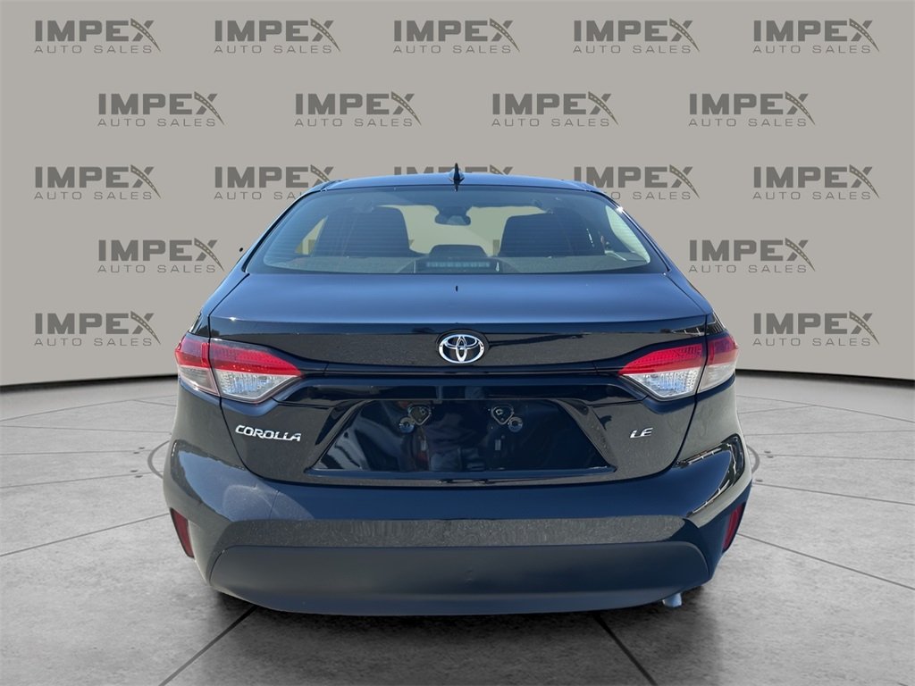 2025 Toyota Corolla LE photo 4