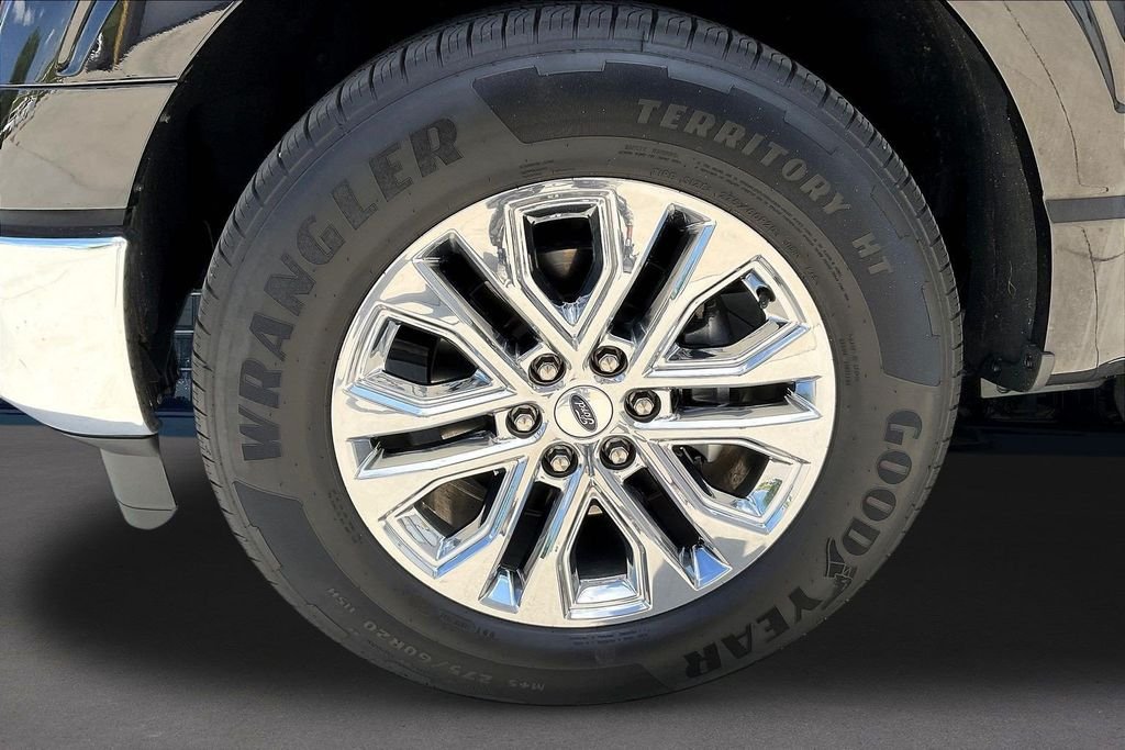 Certified Used 2025 Black Metallic Ford XLT image 34