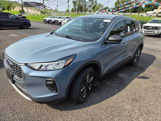 Used 2024 Vapor Blue Ford Active image 2