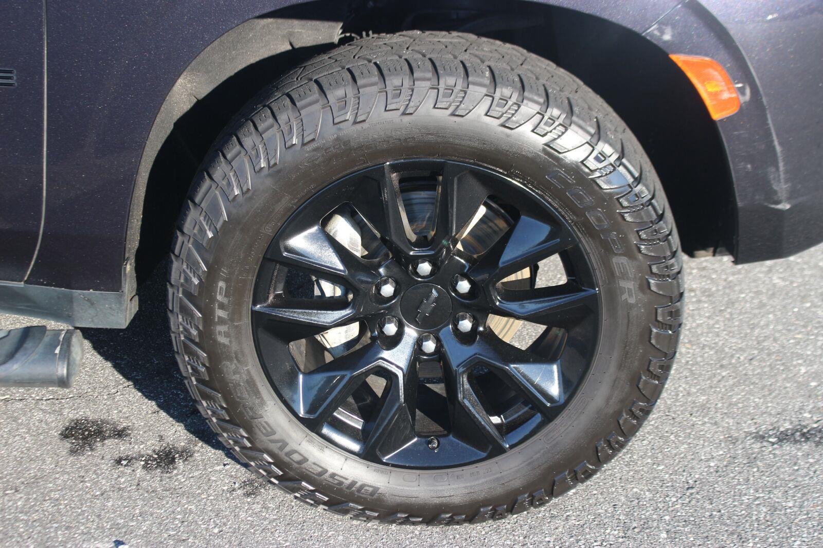 Used 2023 DARK ASH METALLIC Chevrolet Z71 image 42