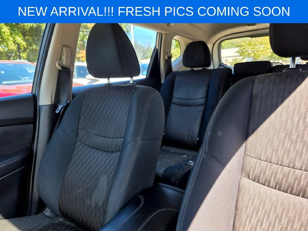 Used 2017 Gray Nissan S image 8