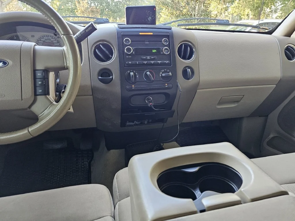 Used 2008 Beige Ford  image 12