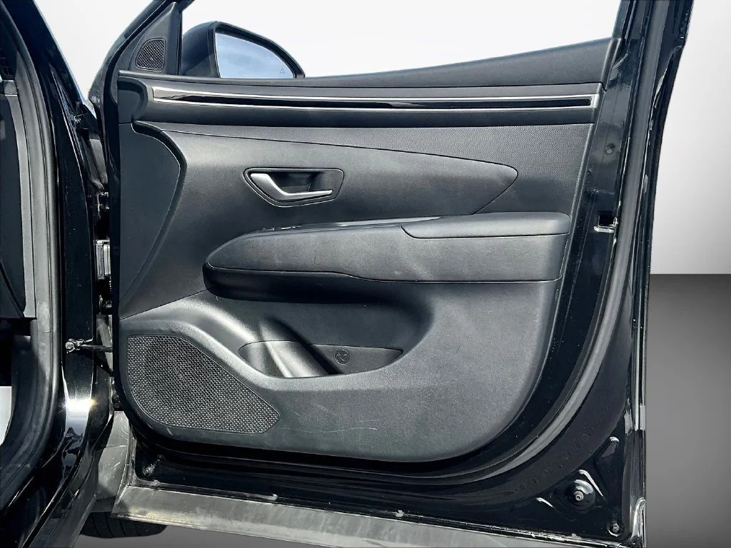 Used 2024 Black Hyundai SEL image 29