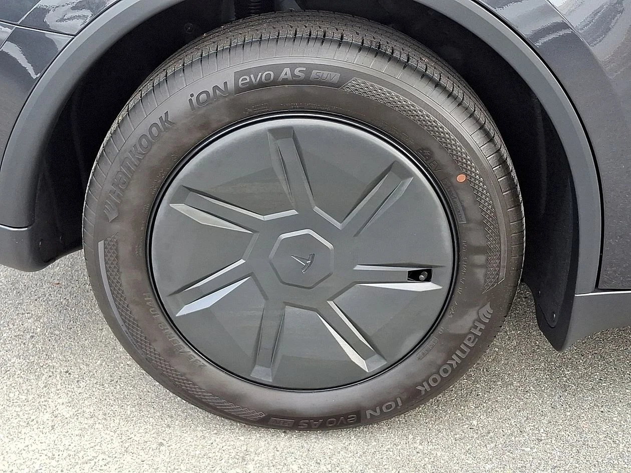 Used 2026  Tesla  image 8