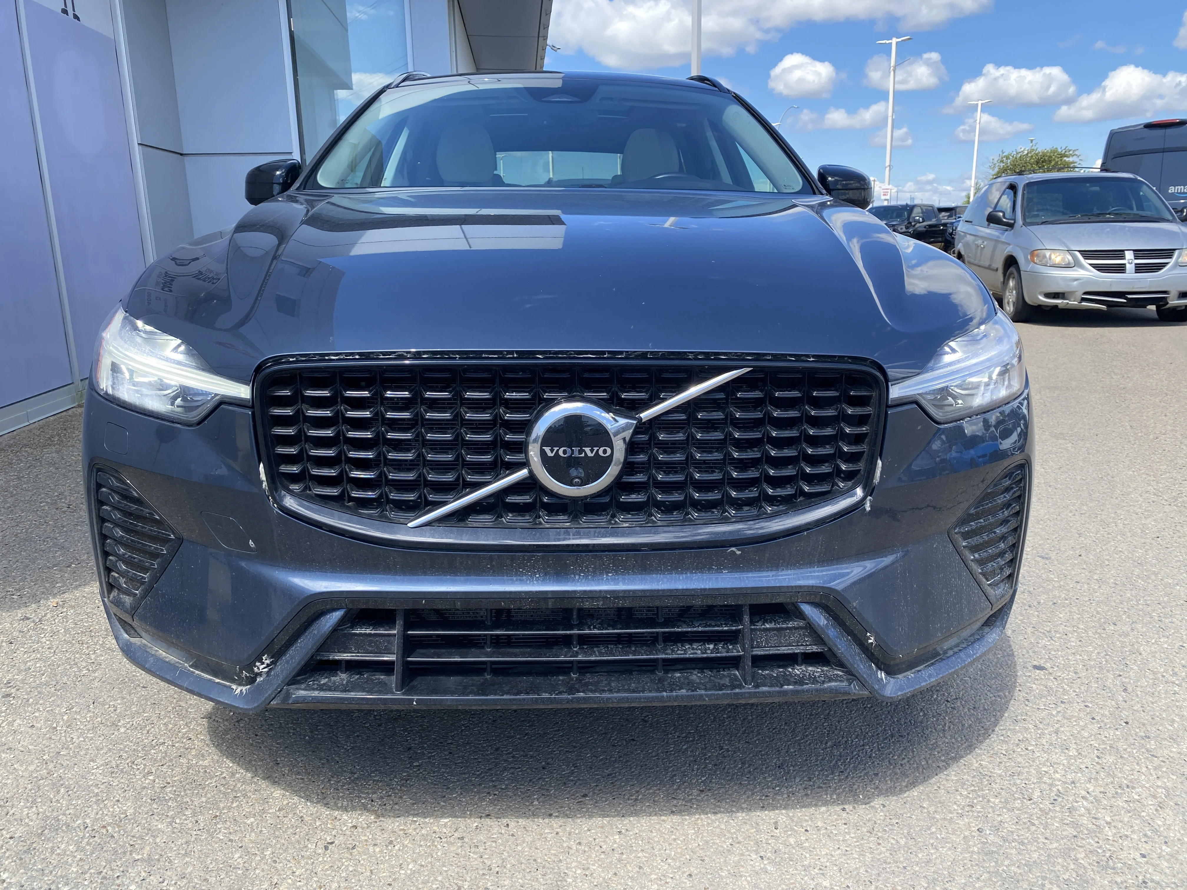 Certified Used 2024 Blue Volvo Plus Dark Theme AWD * 360 CAMERA * PANORAMIC SUNROOF * SAFETY PLUS * image 7