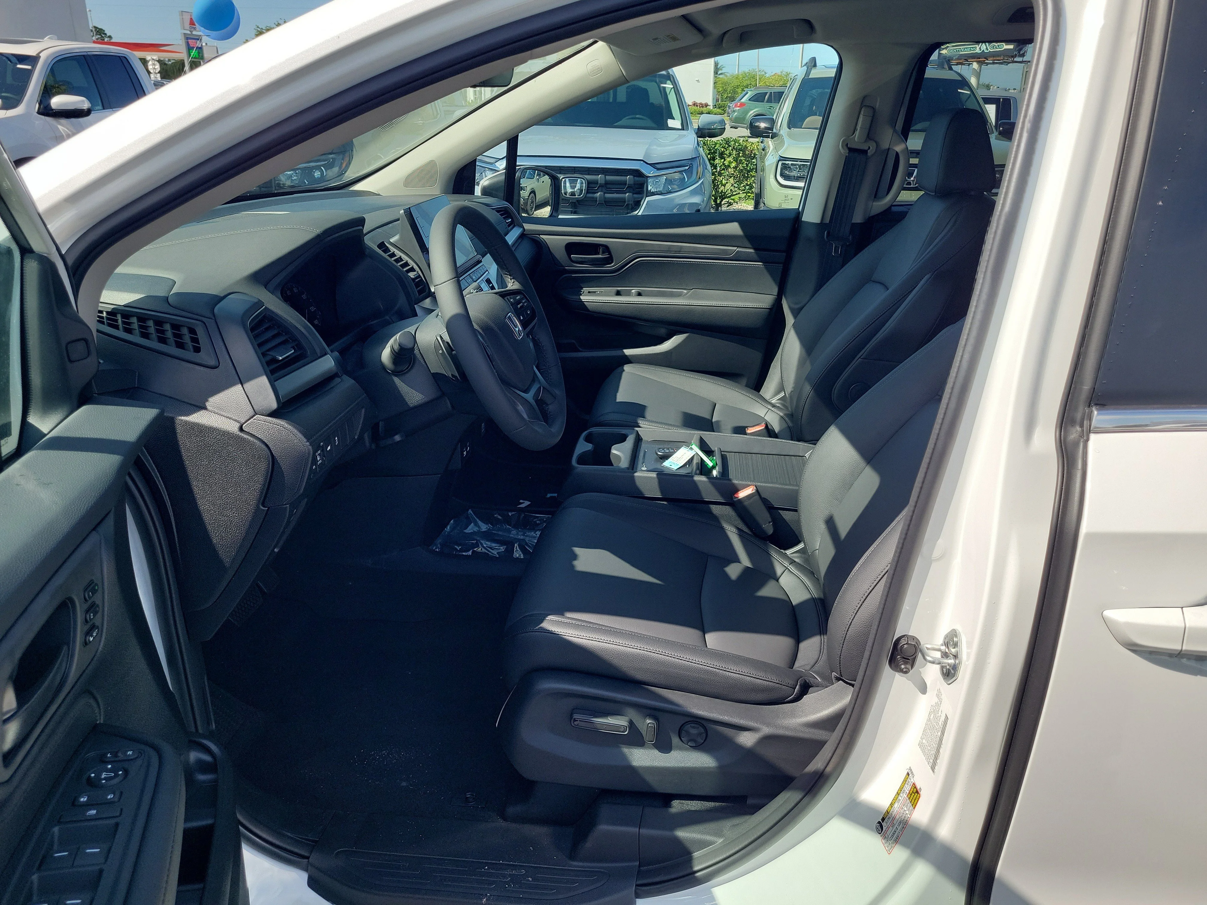 New 2026 Platinum White Pearl Honda EX-L image 13