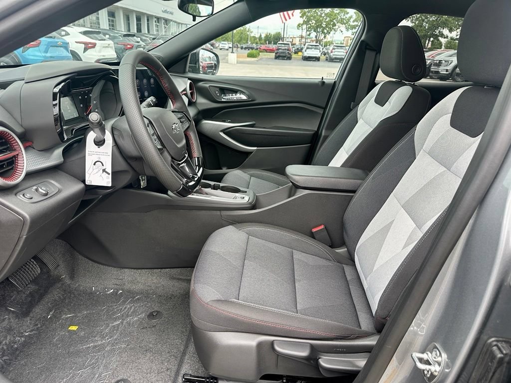 2026 Chevrolet Trax RS - Photo 13