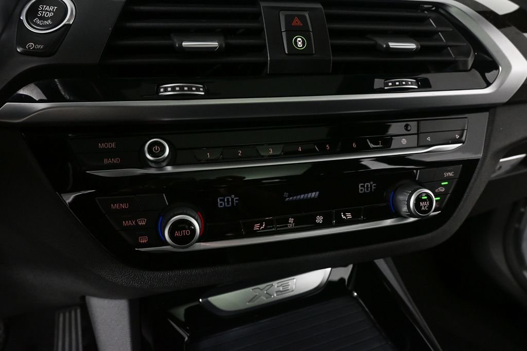 Used 2019 Silver BMW sDrive30i image 13