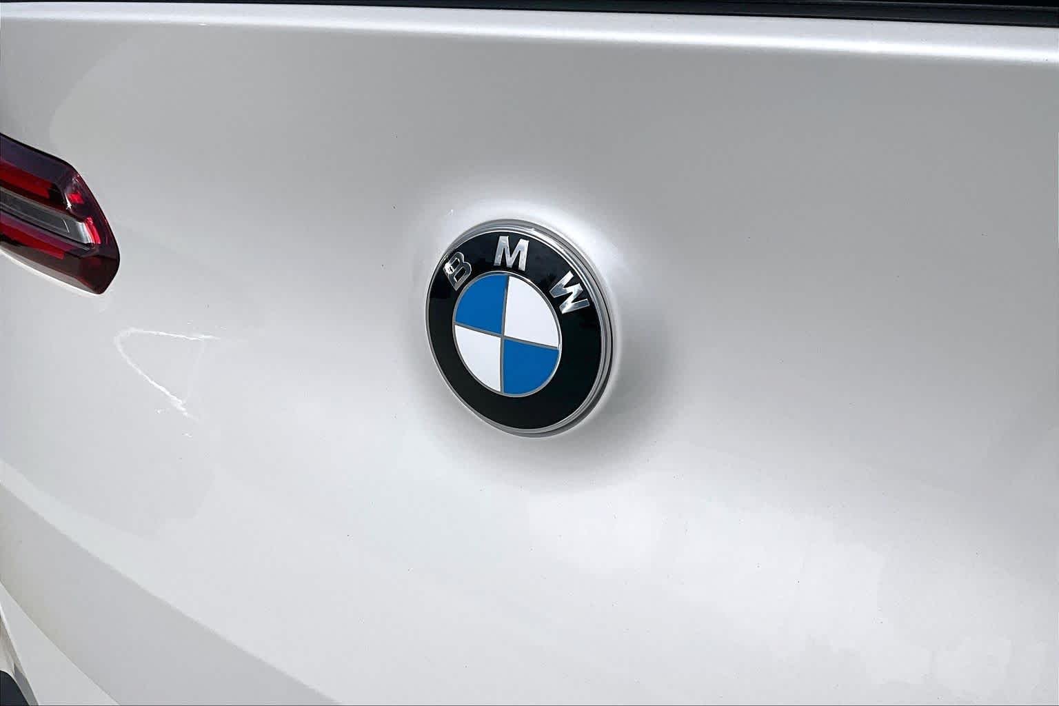 Used 2026 Mineral White Metallic BMW 30 xDrive image 29