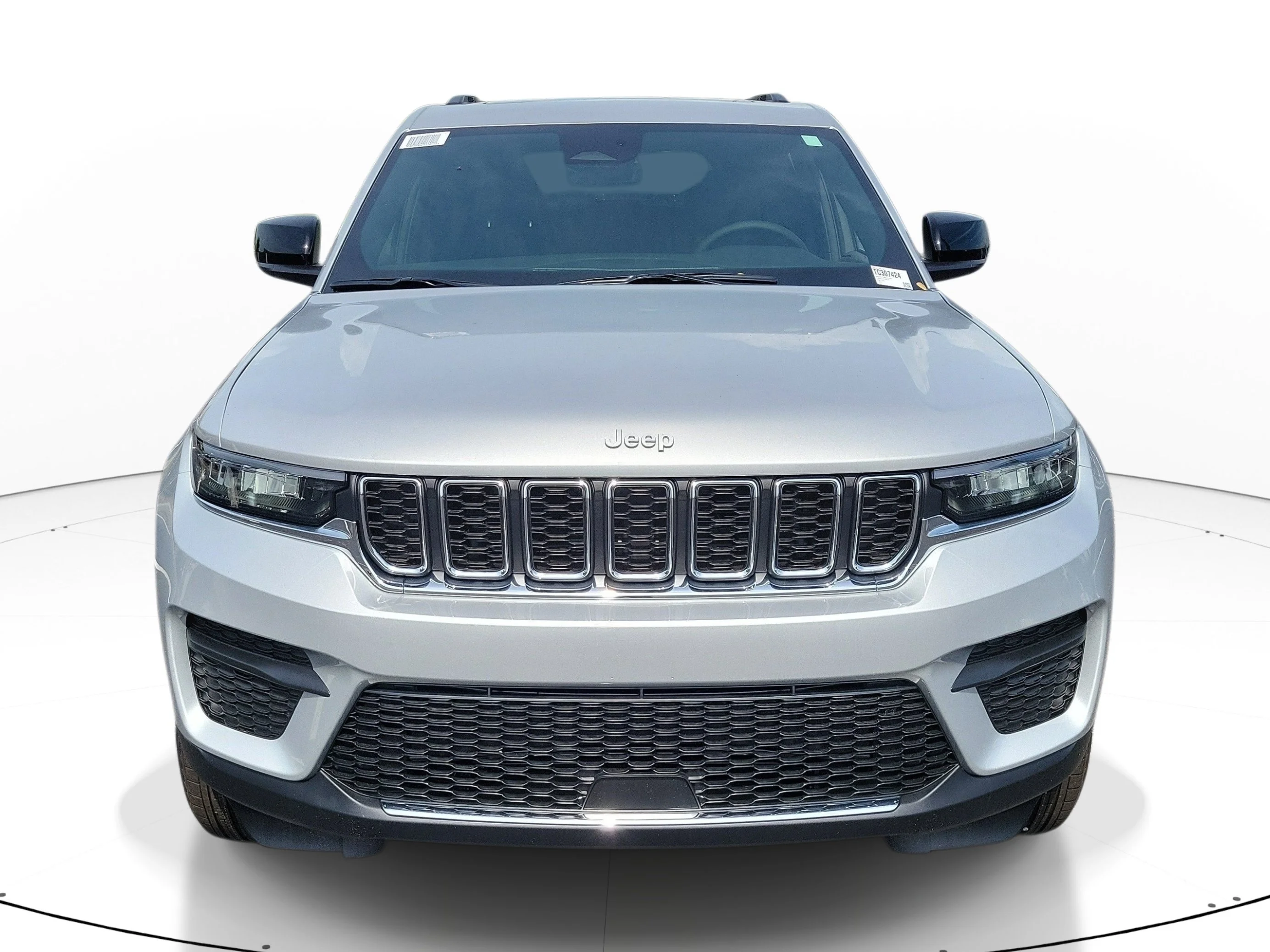 New 2026 Silver Zynith Jeep Laredo X image 2