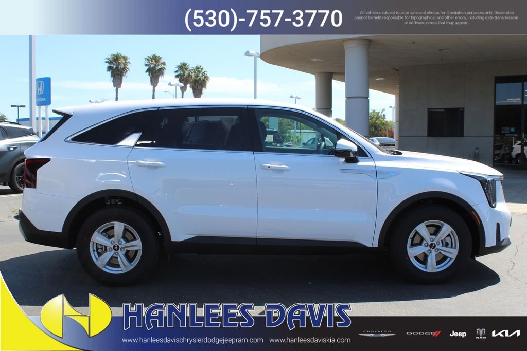 New 2026 Glacial White Pearl Kia LX image 6