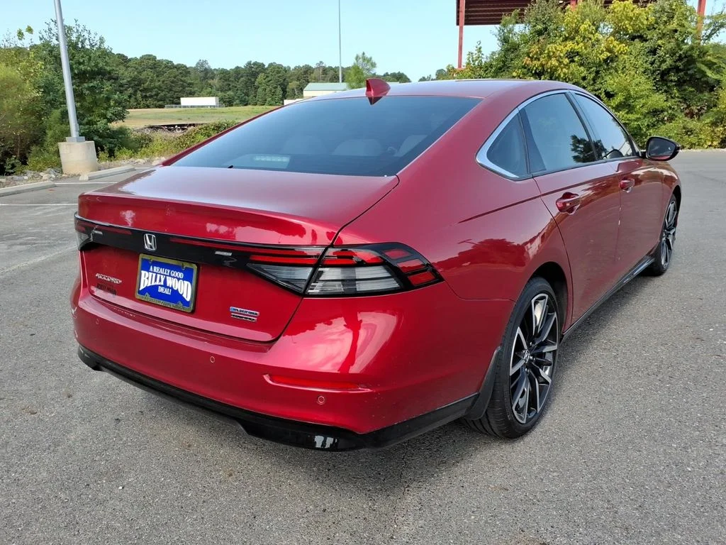 Used 2023 Radiant Red Metallic Honda Touring image 3