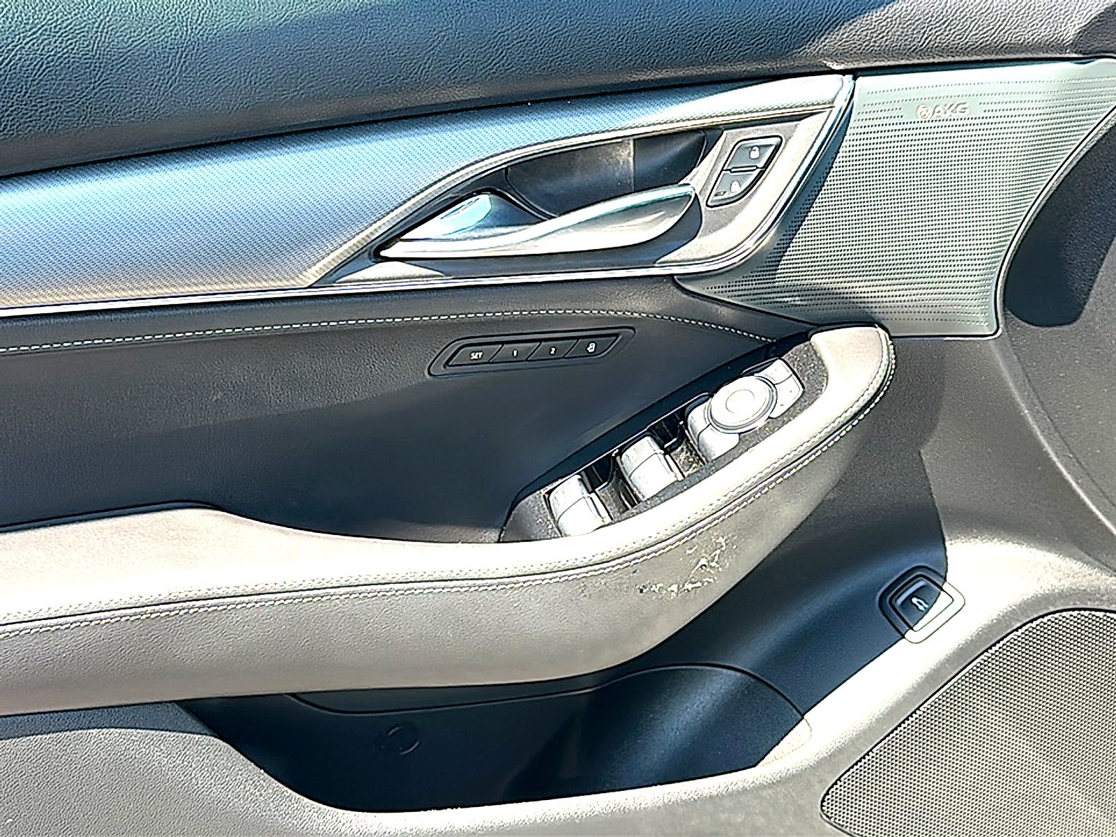 Used 2025 Argent Silver Metallic Cadillac Premium Luxury image 17