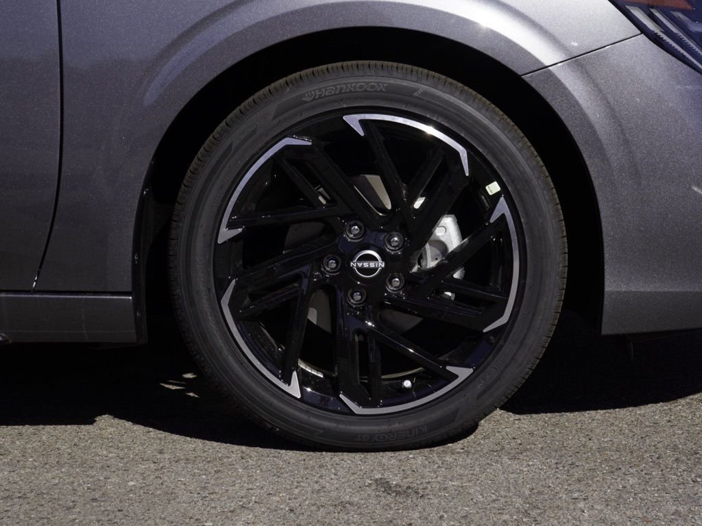 New 2026 Gray Nissan SR Premium image 7
