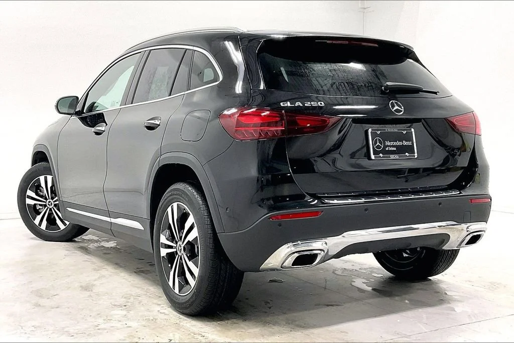 New 2026 Night Black Mercedes-Benz GLA 250 image 24