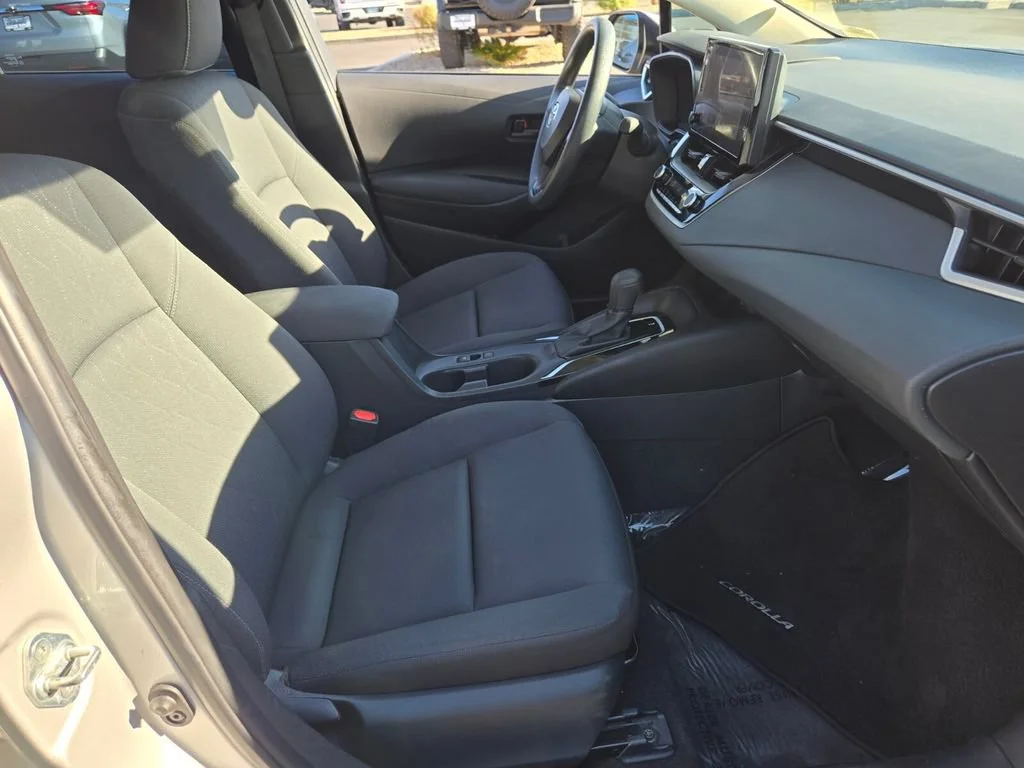Used 2024 Classic Silver Me Toyota LE image 16
